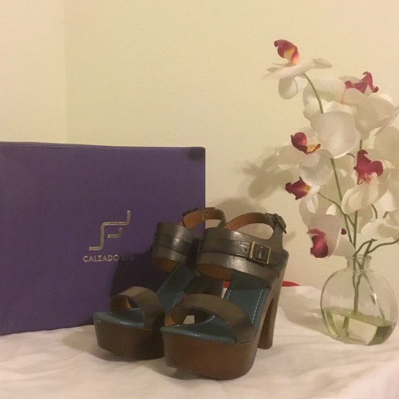 Leather Clogs - Picture 2 of 6